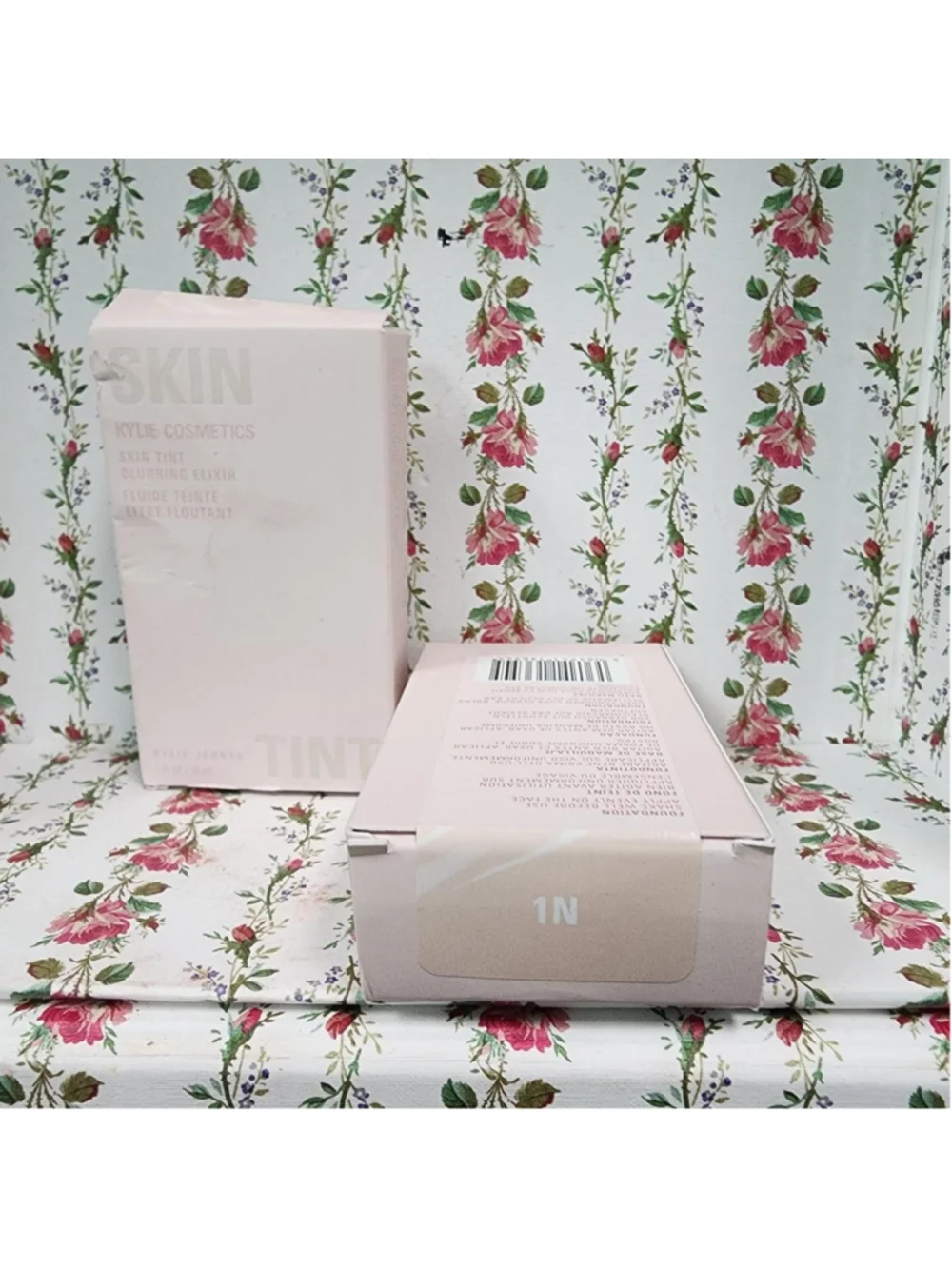 Kylie Skin Tint Blurring Elixir in shade 1N #kylie #blurring